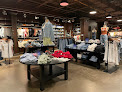 Hollister Co. in De