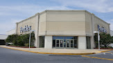 Rehoboth Mall in De