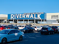Riverwalk Outlets in La