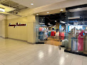 Tommy Bahama Outlet in La