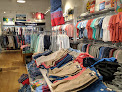 Vineyard Vines Outlet Store in De